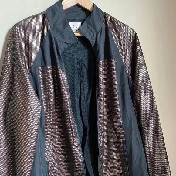 Fabletics Afina Jacket in Black and Rose Gold‎ - Picture 8 of 15